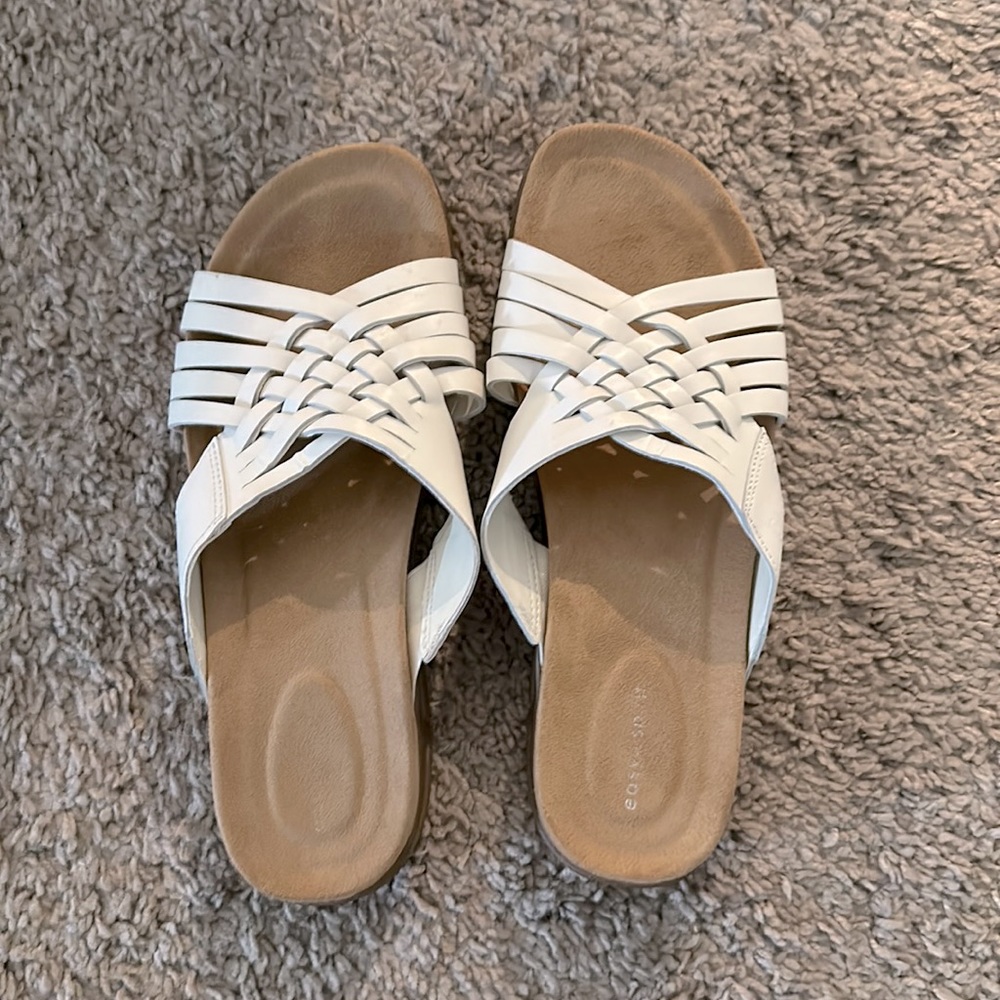 Easy Spirit slip on sandals size 9M